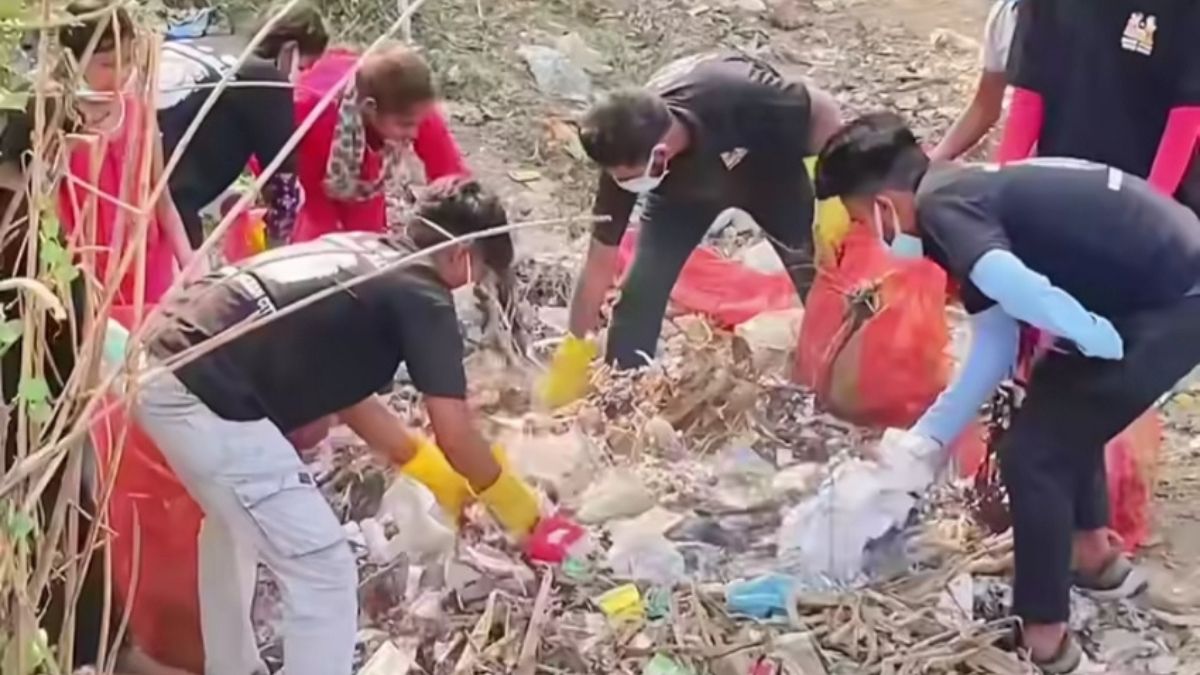 cleanupbareillyyouthspreadinternetmessagecollectgarbageeverysunday