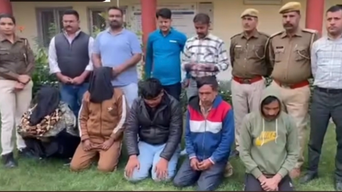 soldier house was robbed in ajmer police arrested accused and took out procession