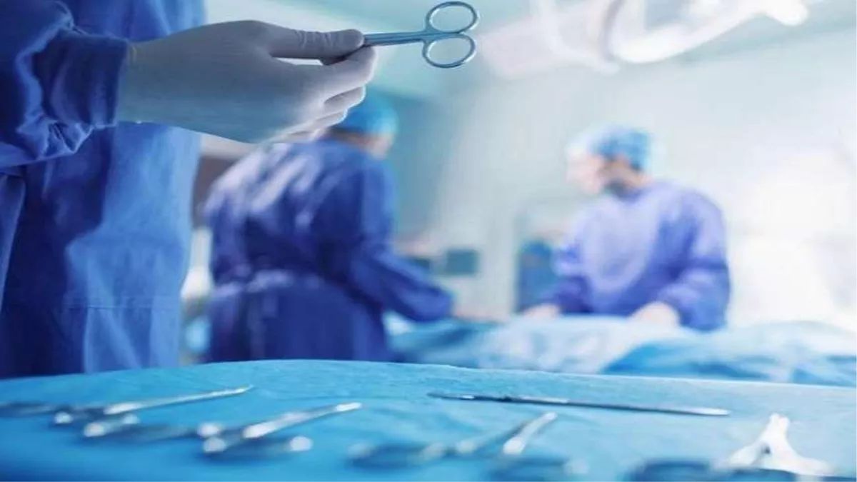 prisoner swallows wires and pencils doctors remove objects in patna