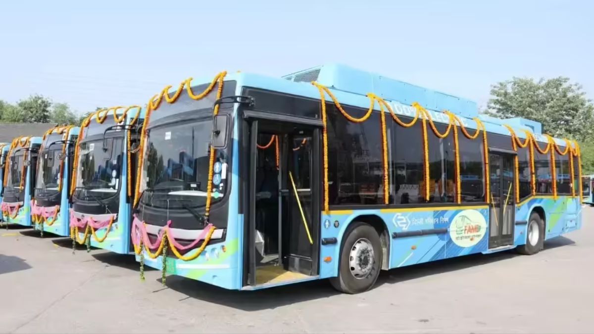 delhi to buy more 9meter electric buses instead of 12meter