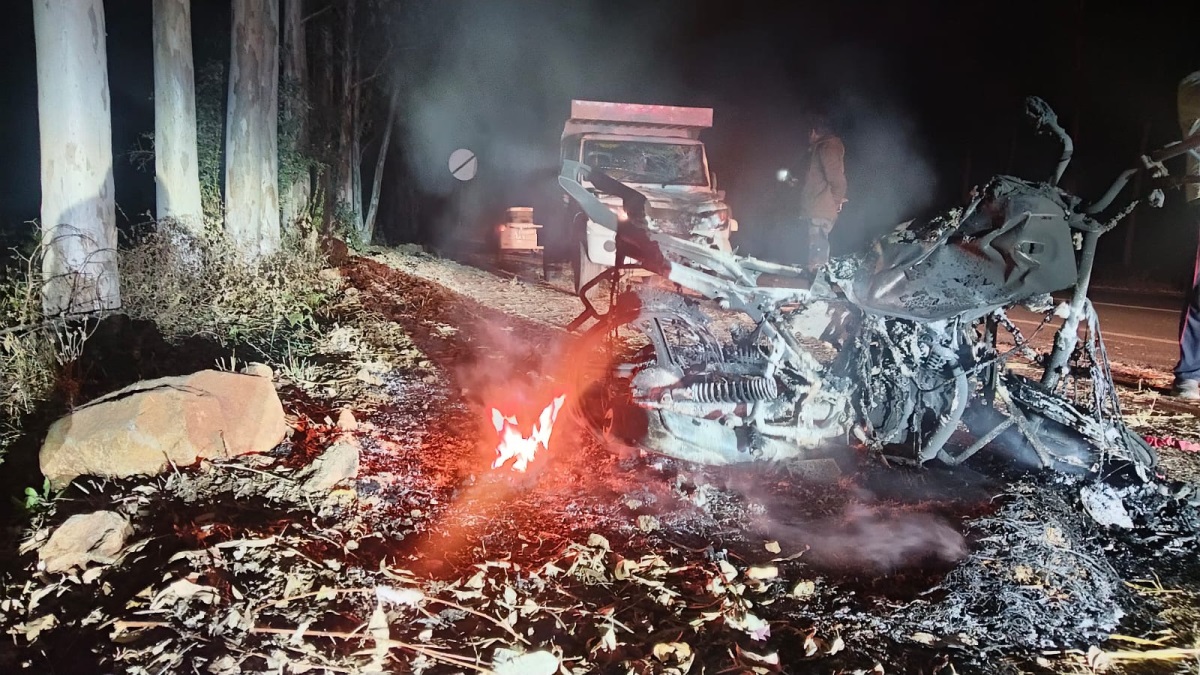 bikepickup collision in dindori two cousins dead