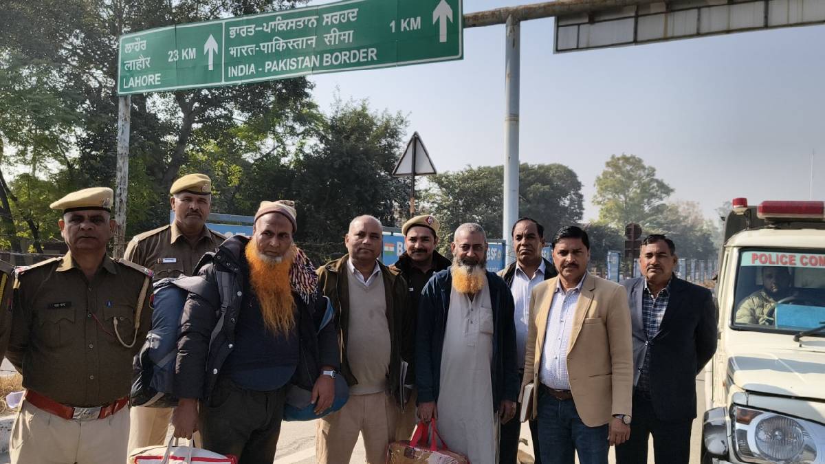 pakistani prisoners released after 30 years for heroin smuggling