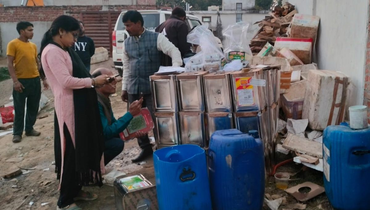 basti 4 quintal adulterated paneer seized from factory