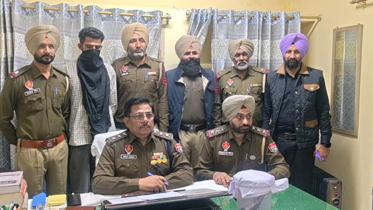 a criminal fled after firing at police in gurdaspur lost his balance and fell into a field arrested