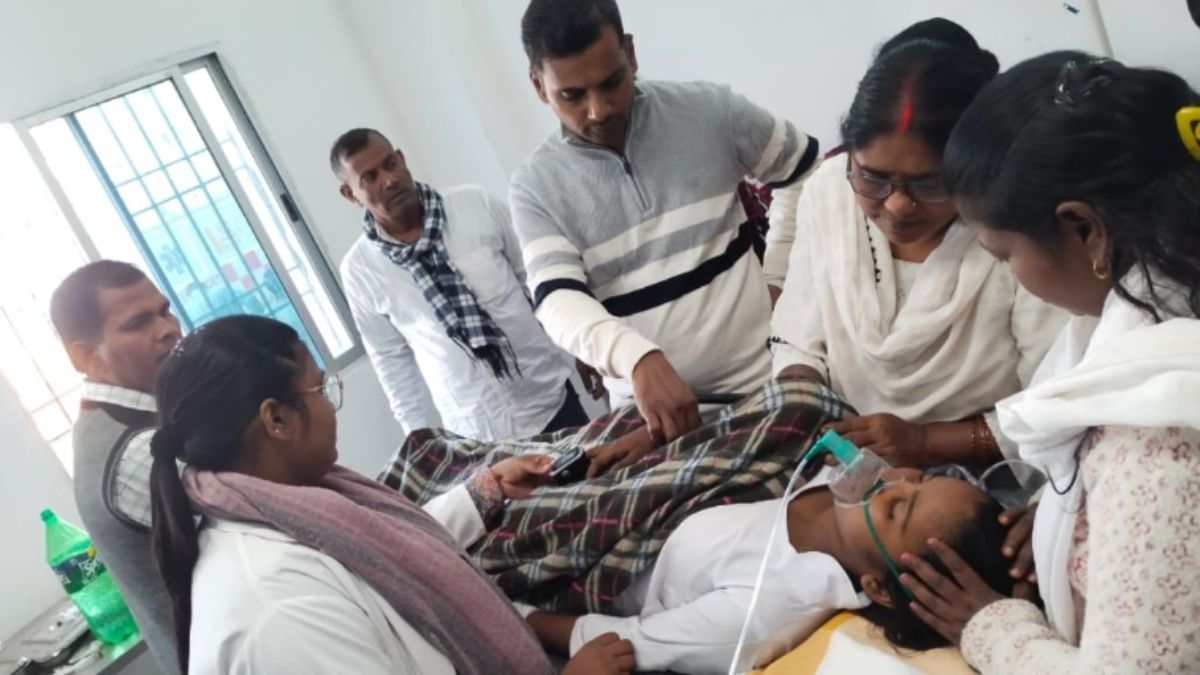 fire at girls residential school in patna 10 students unconscious
