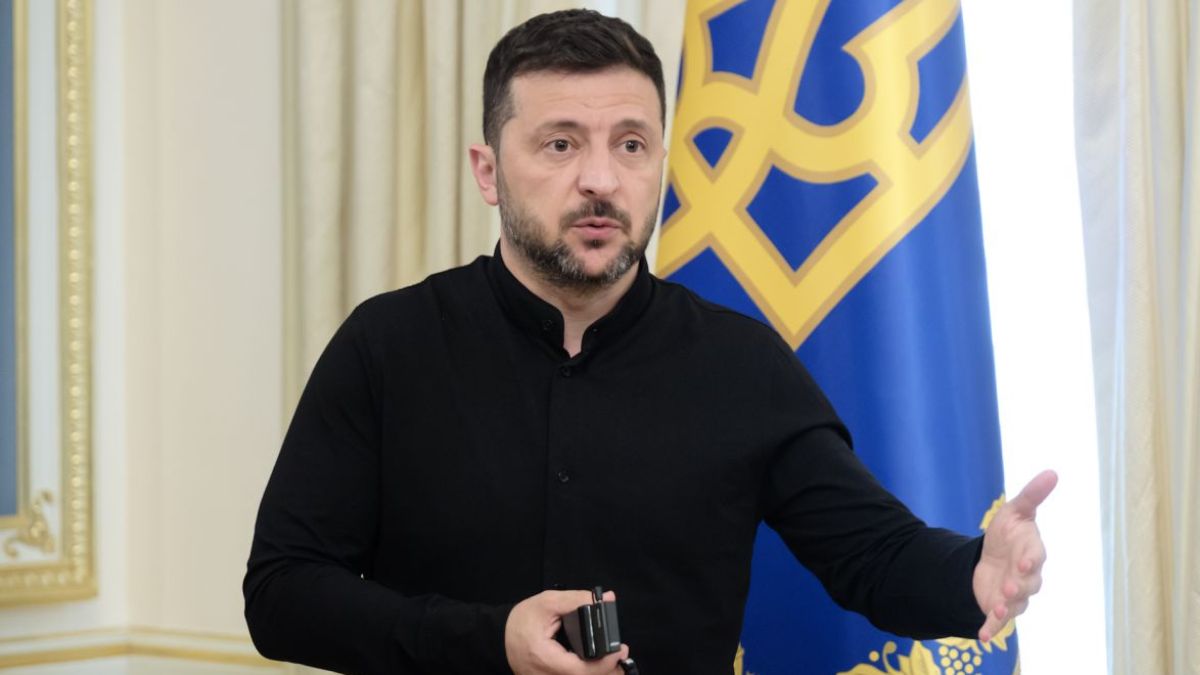 ukraine war zelenskyy sends team to us for peace talks