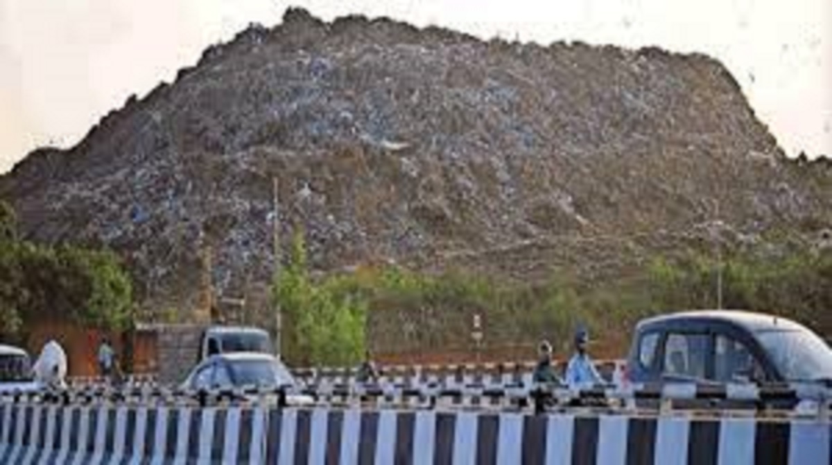 chandigarh garbage mountain deadline missed cbi probe demanded