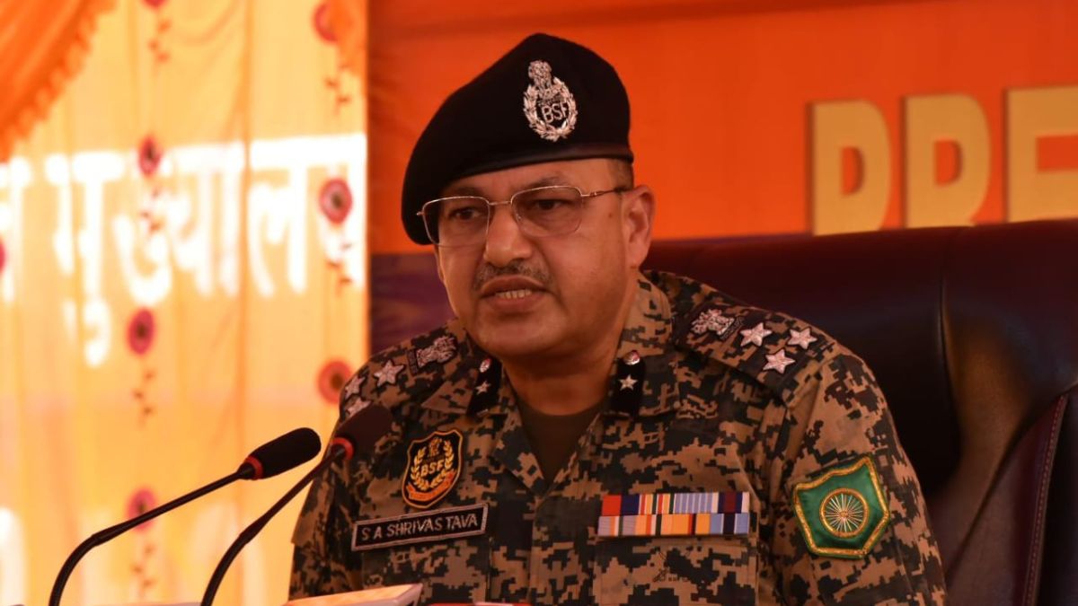 bsf warns maoists in odisha surrender or face encounter