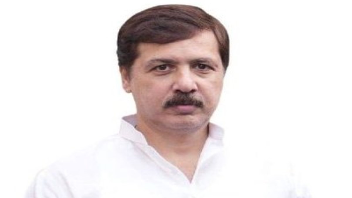 dhananjay singh demands cbi probe in cough syrup case