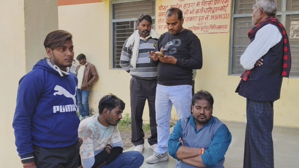 car accident in bhind teenager dies trying to avoid dumper