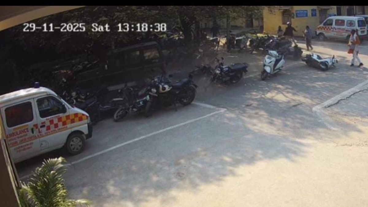 uncontrolled bolero rams 16 vehicles in gorakhpur hospital parking