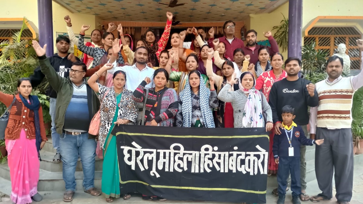 domestic violence workshop held in varanasi nagipur village