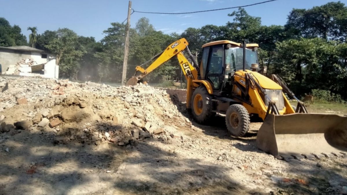 barsoi old building demolished overnight sparks controversy