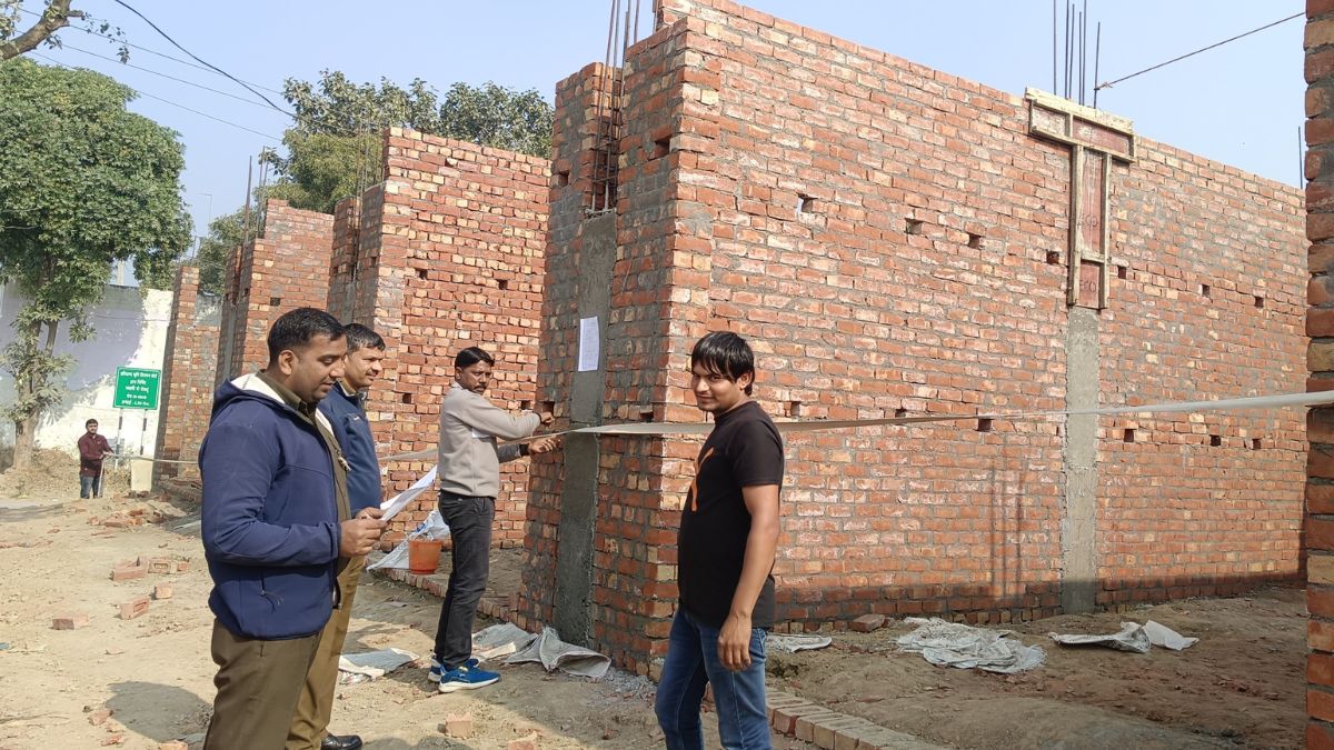 sonipat illegal construction crackdown five shops sealed