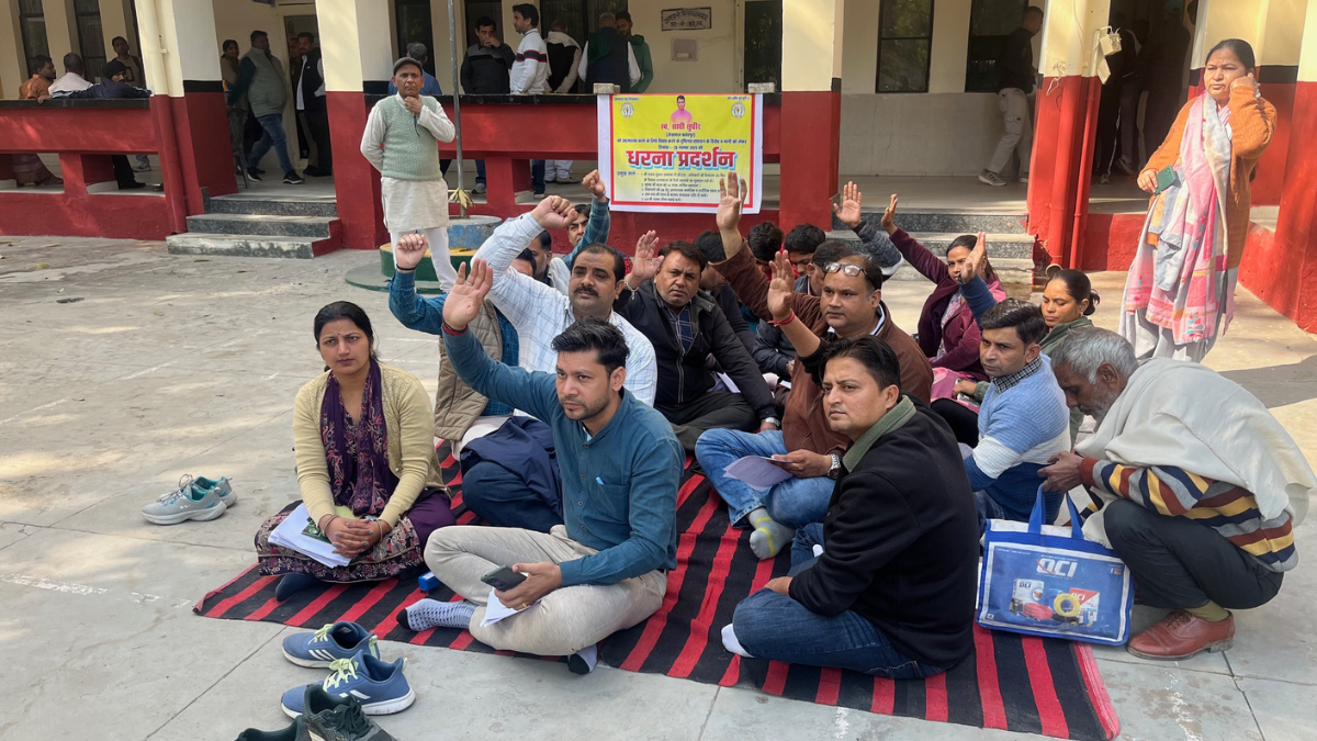 modinagar lekhpals protest fatehpur incident allege exploitation in sir work