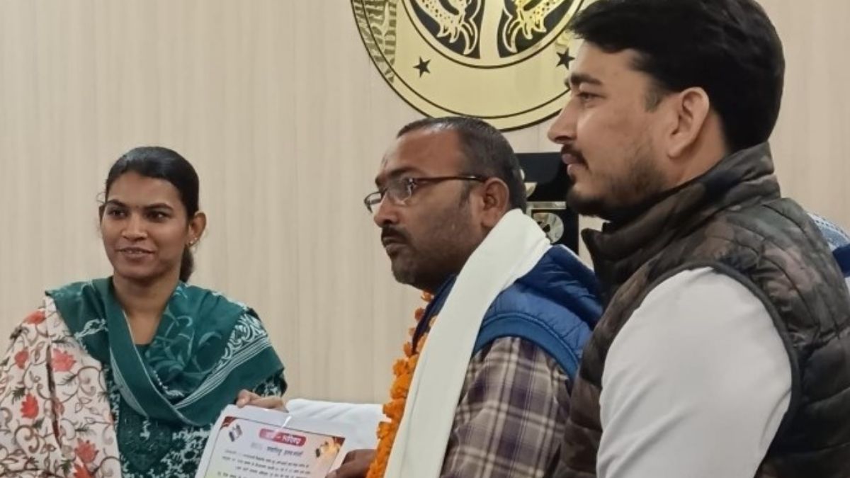 dedicated blo arvind completed 100 sir completion in banda very impressive