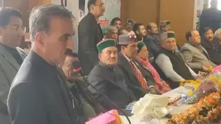 शिमला में विनय कुमार के कांग्रेस अध्यक्ष का पदभार ग्रहण करने के अवसर पर संबोधित करते सीएम सुखविंदर सिंह सुक्खू।