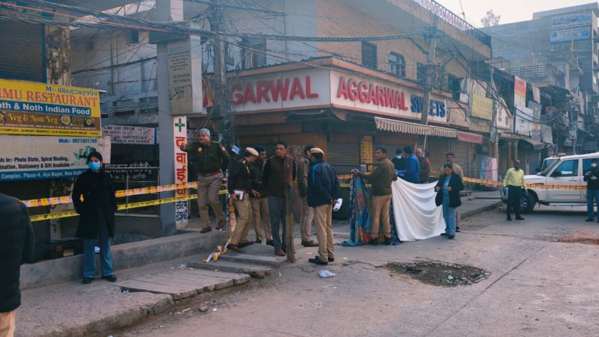 south delhi middleaged man shot dead in aya nagar panic grips area