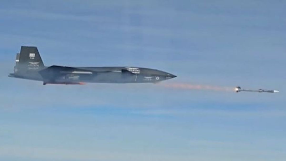 turkey unmanned jet makes history with radar guided air to air kill