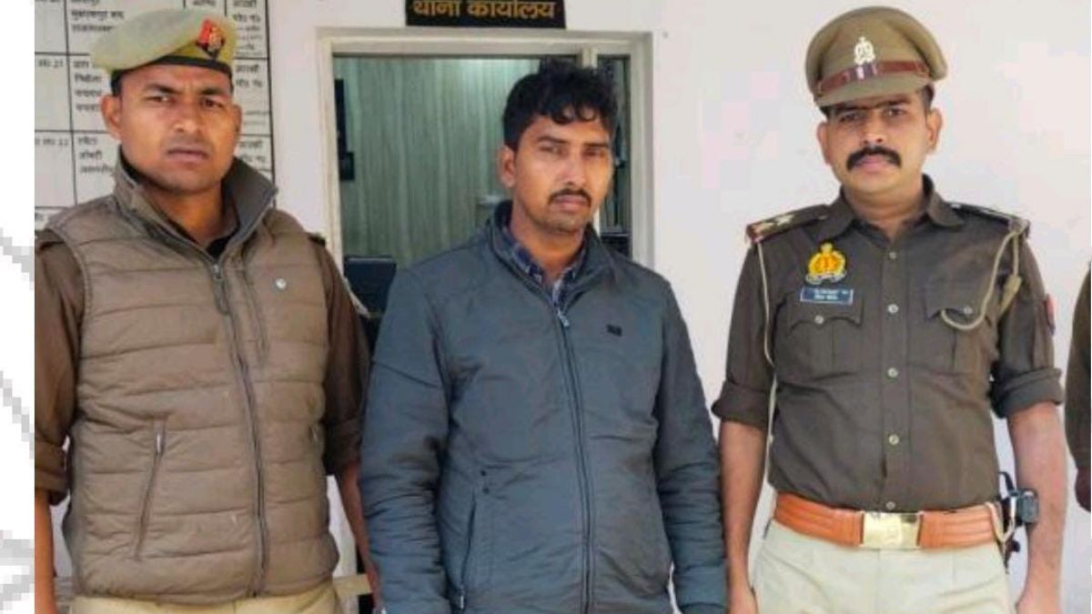 fakepolicemansalmanmubarakaliarrestedsambhalbribing5fraudulentmarriages