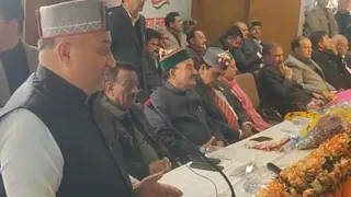 हिमाचल प्रदेश कांग्रेस के नवनियुक्त अध्यक्ष विनय कुमार पदभार संभालने के बादसंबोधित करते हुए।