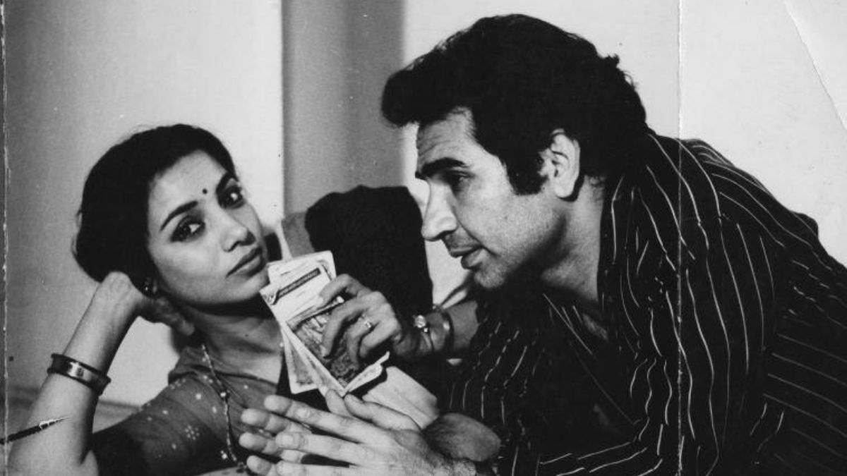 mahesh bhatt shabana azmi smita patil arth movie become must watch after 43 years