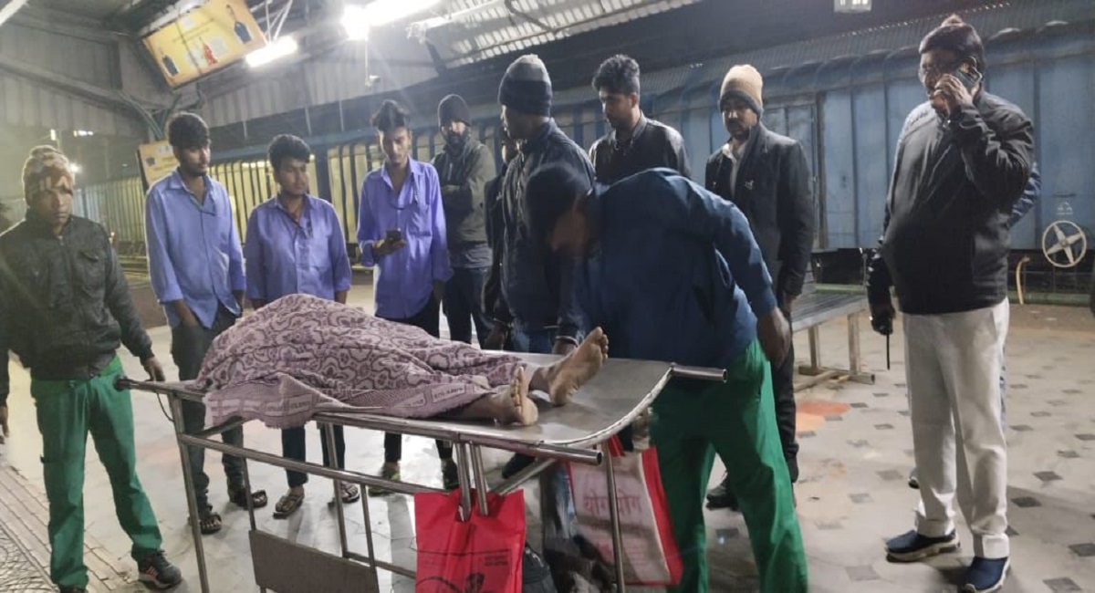 passenger dies on mumbaihowrah mail declared dead in rourkela