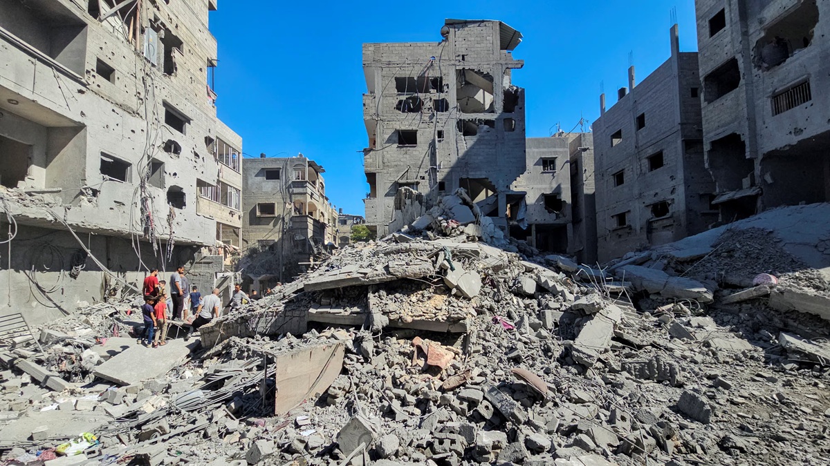 the total number of people killed in israeli attacks in gaza has risen to more than 70000