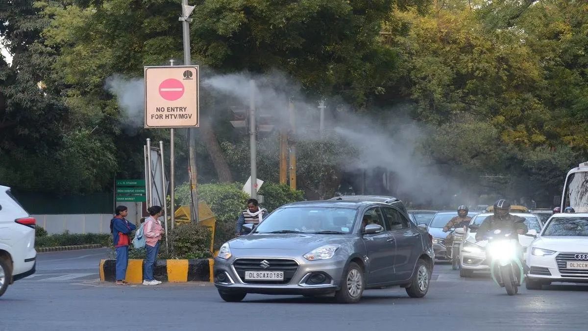 delhi pollution control mist spray system to combat air pollution