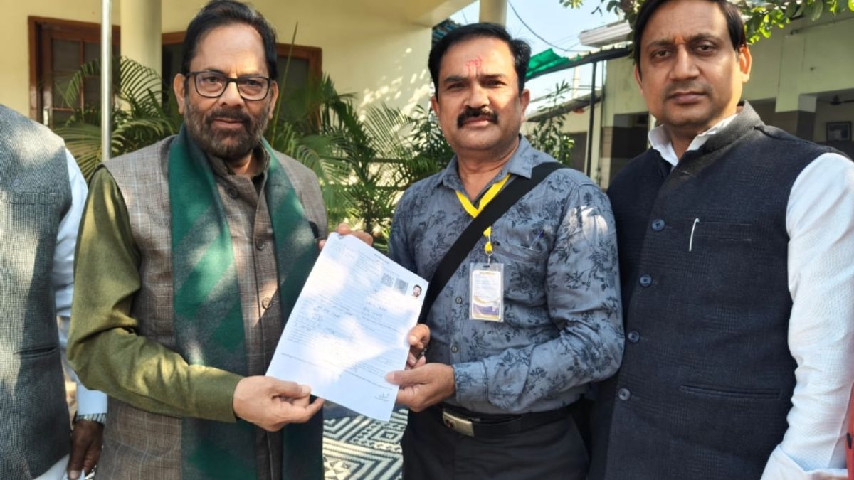 mukhtar abbas naqvi targeted the opposition said some defeated hypocrites are engaged in the hypocrisy of passing exams without hard work