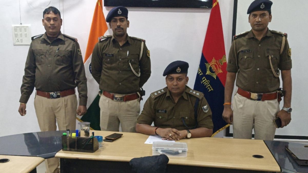 jewellery store robbery accused arrested in hajipur with weapons