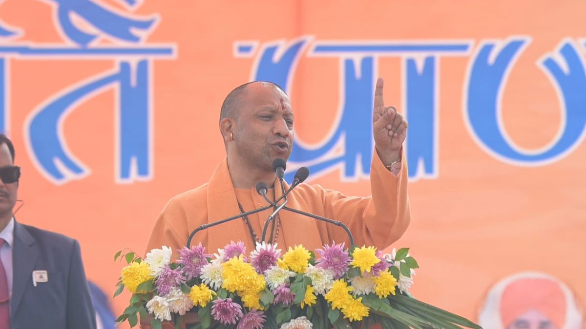 foreign powers are trying to break india through conversion and drug abuse cm yogi reiterated the slogan if you divide you will divide