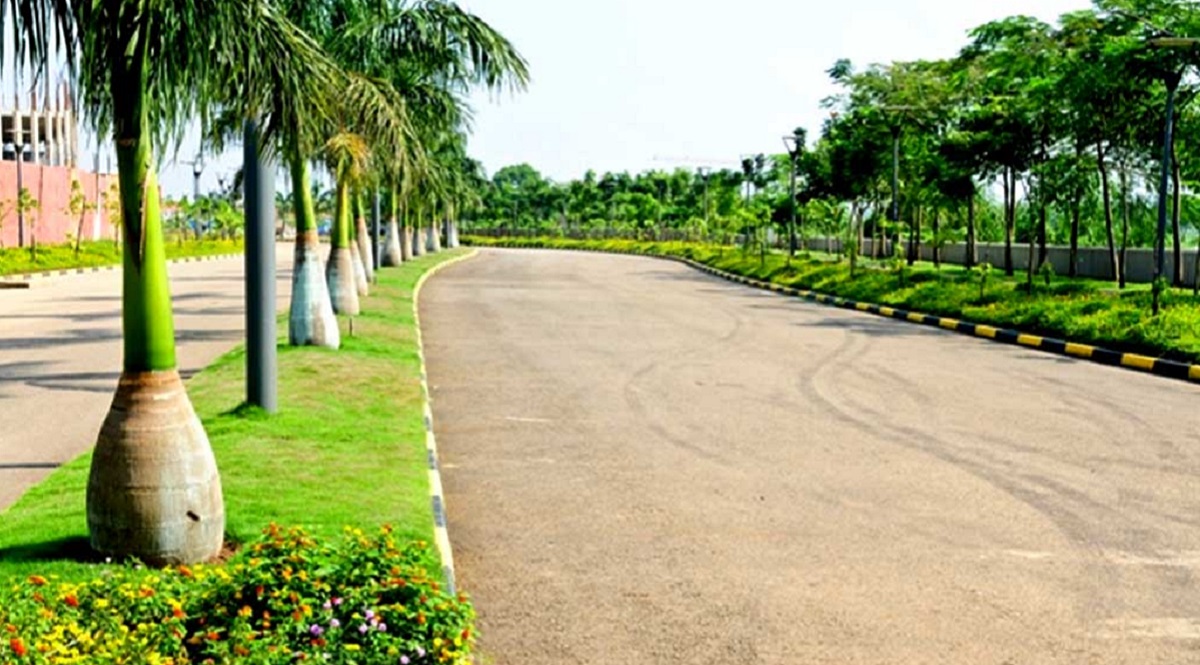 meerut roads to get landscaping natural beauty with flowers and fountains
