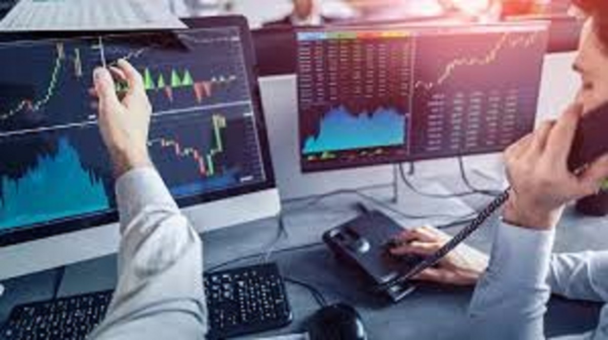 investment fraud couple cheats investors of crores in share trading scheme