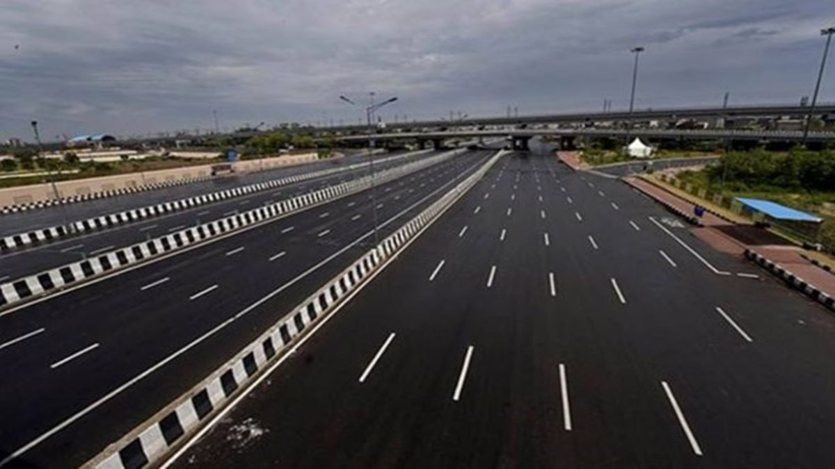 solar energy powered expressway in up solar energy powered expressway project on hold investors are not showing interest