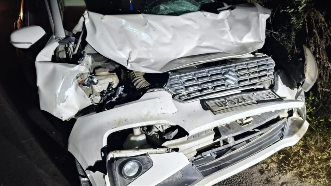 bahraich road accident fatherson hit by vehicle one dead