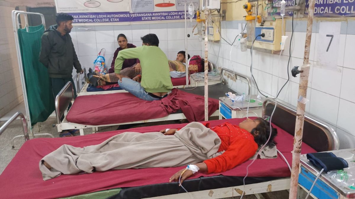 eta fever outbreak 4 deaths 200 sick in akbarpur