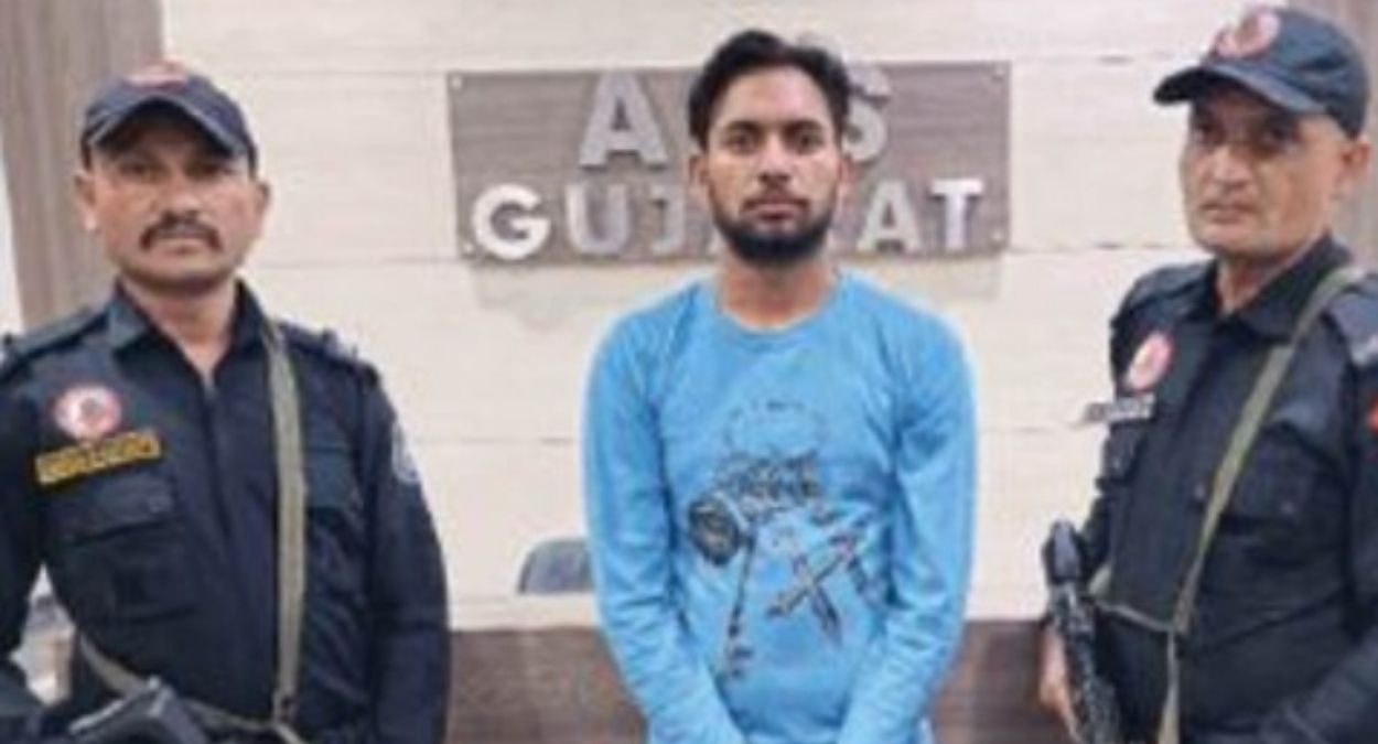 amritsar bus stand murder wanted accused arrested in gujarat by ats