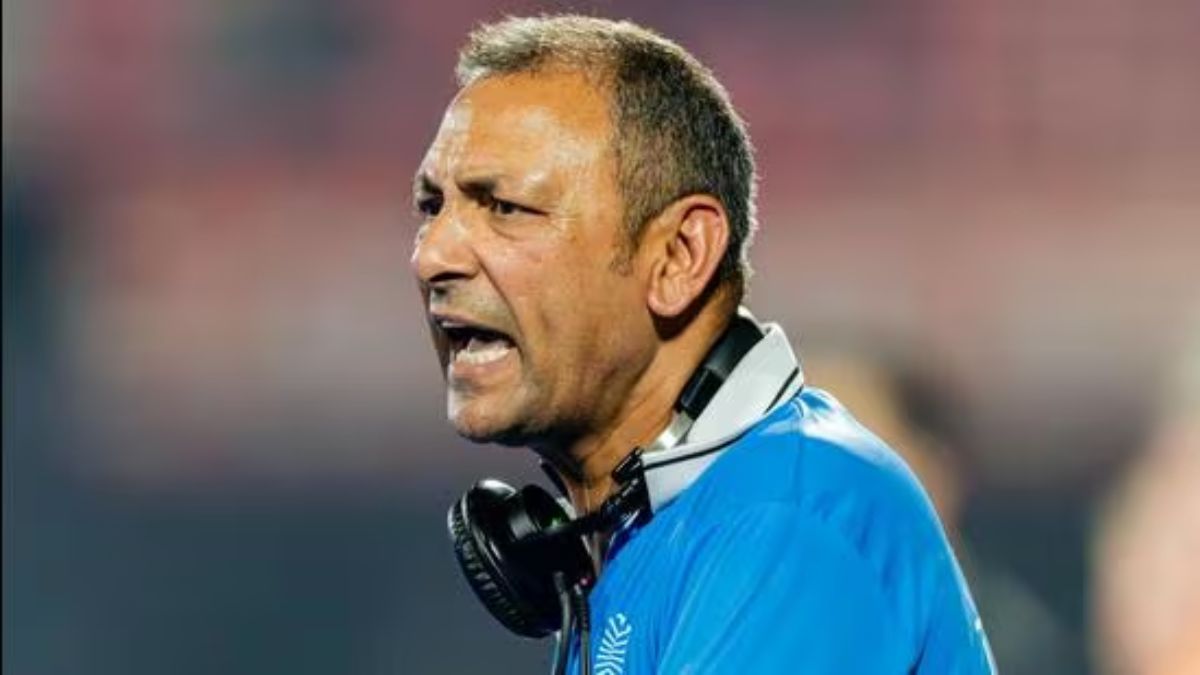 indian women hockey team coach harendra singh resign from his position