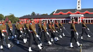 देहरादून स्थित भारतीय सैन्य अकादमी (आइएमए) में आयोजित पासिंग आउट परेड।