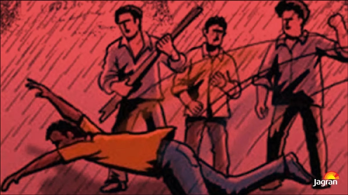 mathura crime drunken youth beaten car passengers on road