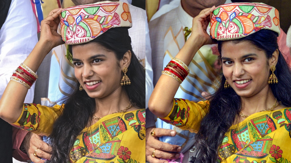 maithili thakur takes oath in pag and yellow saree bihar politics culture