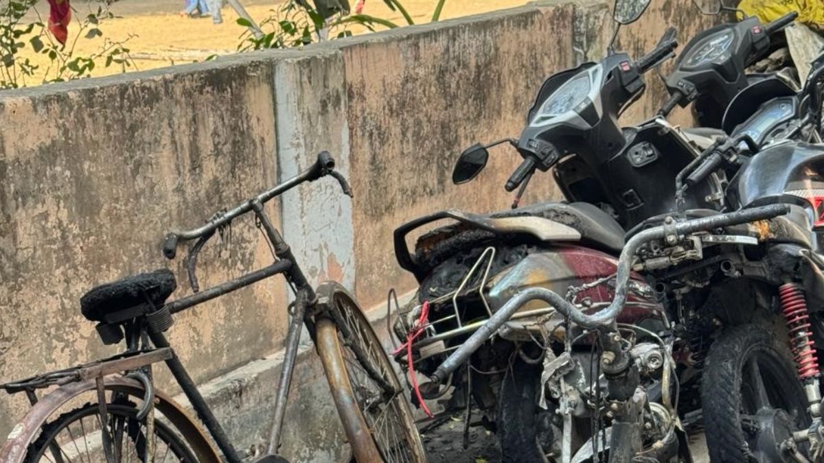 daroga burns scooter after rejection beauty parlor owner files complaint