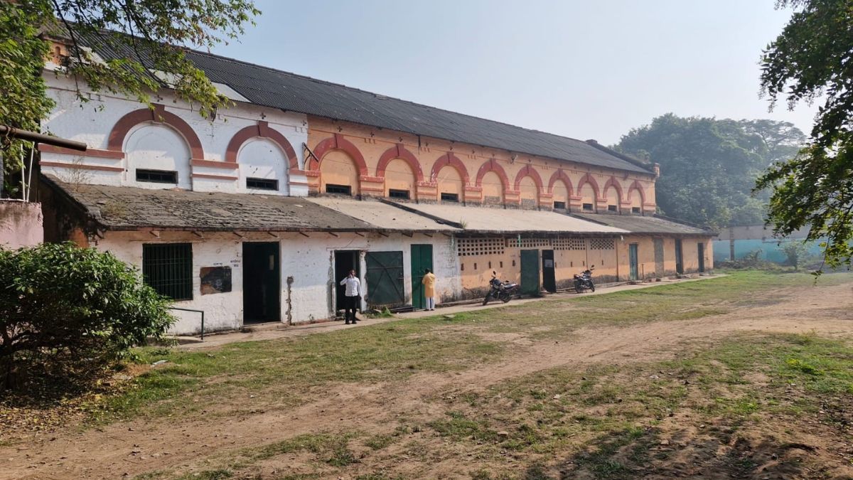 patna gulzarbagh school turns drug den teacher and student in fear