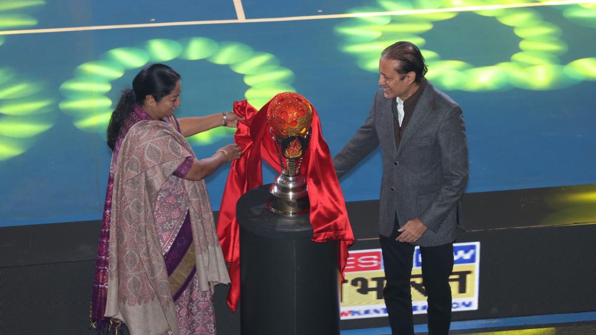 delhi cm rekha gupta unveils indian pickleball league trophy 6 team to participate