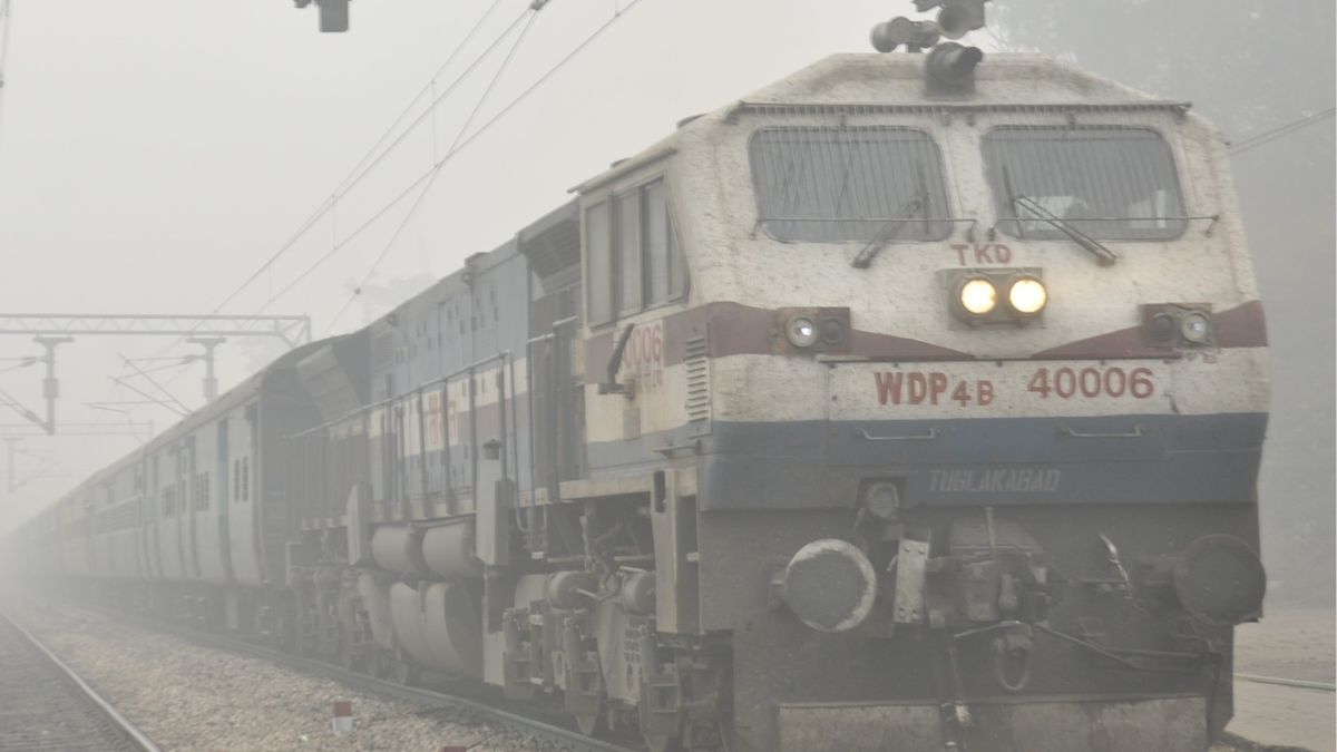 late trains darbhanga humsafar express delayed from delhi