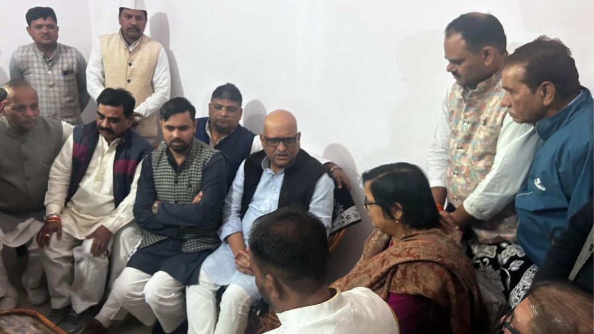 congress president ajay rai meets bareilly blo family servesh gangwar death attacks election commission central govt