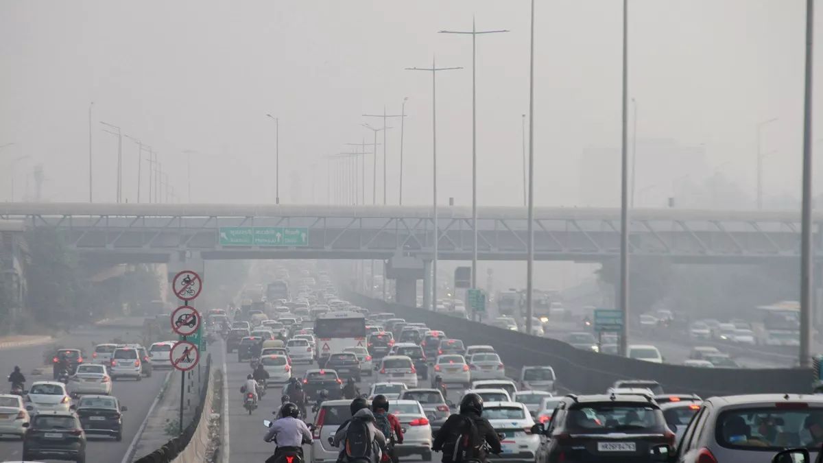 delhincr air pollution aqi surpasses 350 heading towards gas chamber