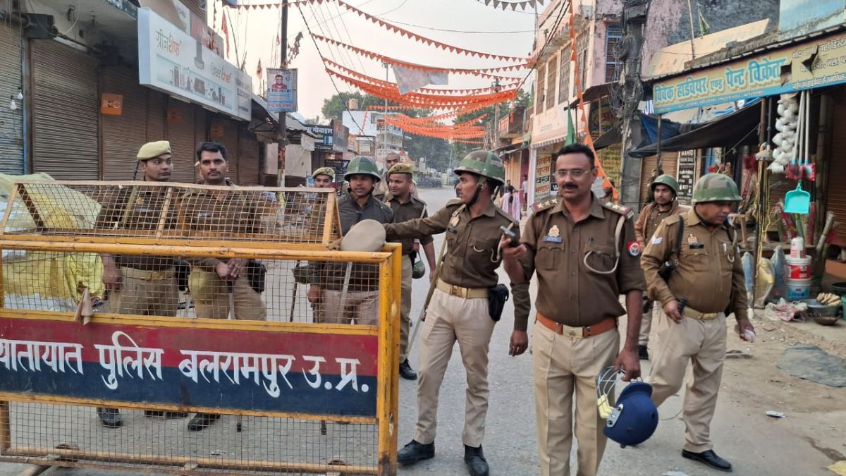 balrampur illegal shrine demolished on police station land