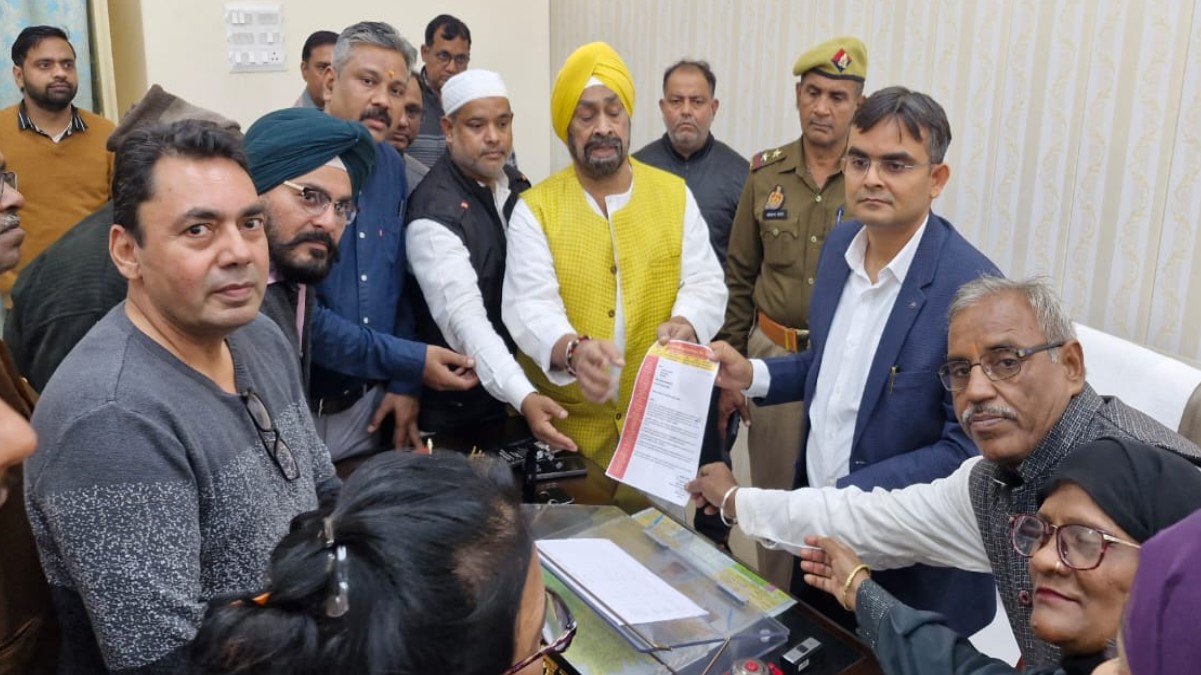 banaras development trade delegation submits key suggestions to dm